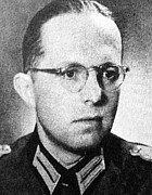 Oberstleutnant Helmut Meyer, Chef van de contra-spionage aan het invasiefront, die versen van Verlaine, als enige, juist heeft weten te interpreteren.